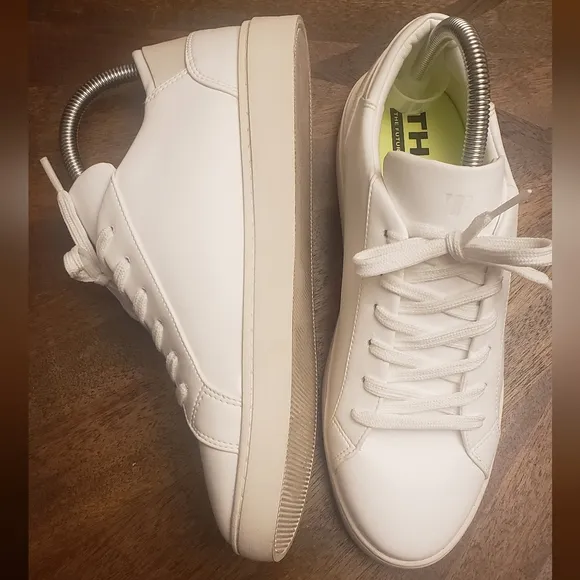 Thousand Fell Women’s White Lace-Up Sneakers Size 9.5 Sustainable Bio-Leather