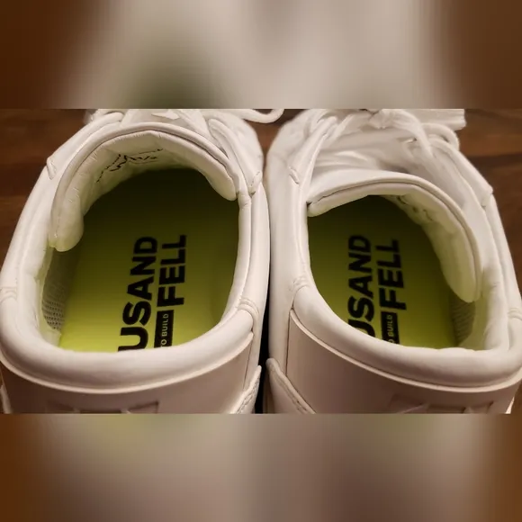 Thousand Fell Women’s White Lace-Up Sneakers Size 9.5 Sustainable Bio-Leather