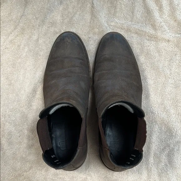 Thursday Cavalier Chelsea Boots