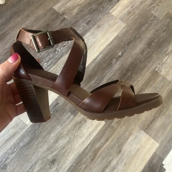 Timberland Earthkeepers Stratham Heights leather chunky heel size 6.5 sandals