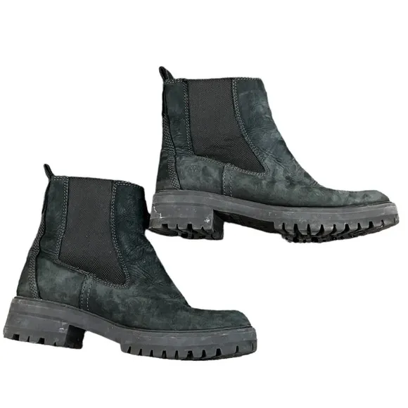 Timberland Women's Courmayeur Valley Chelsea Boots