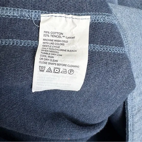 TOMMY BAHAMA  Flipfield Snap Mock Reversible Pullover | Blue | See Measurements