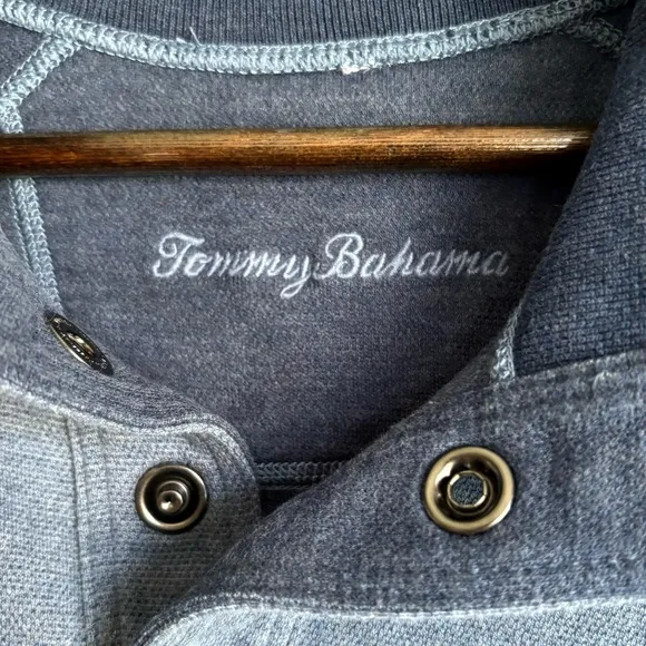 TOMMY BAHAMA  Flipfield Snap Mock Reversible Pullover | Blue | See Measurements