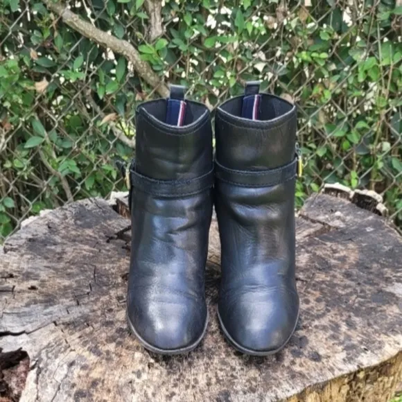 Tommy Hilfiger Genuine Leather Ankle Booties/Black Platform Heel 90s