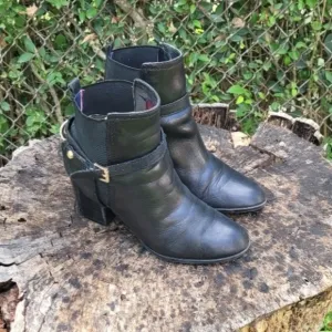 Tommy Hilfiger Genuine Leather Ankle Booties/Black Platform Heel 90s