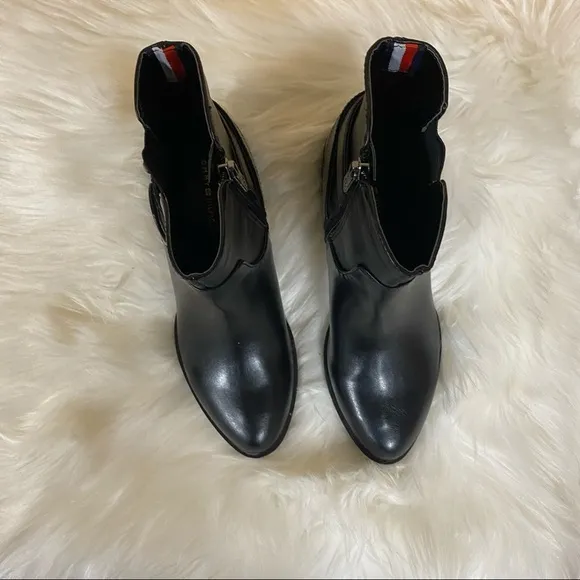 Tommy Hilfiger Mavrick Block Heel Ankle Booties Black Size 6 New