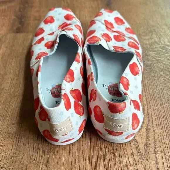 Toms Alpargata Once Upon a Farm White Apple Print Canvas Loafers Women’s 7