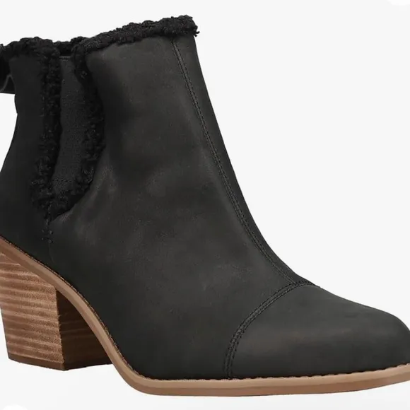 🌸TOMS🌸 Black Everly Chelsea Boots Size: 12