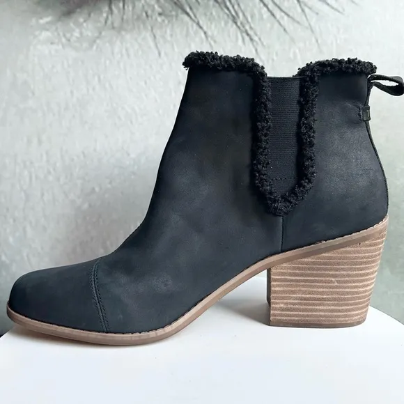 🌸TOMS🌸 Black Everly Chelsea Boots Size: 12