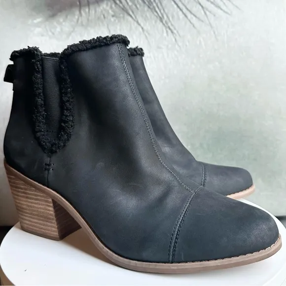 🌸TOMS🌸 Black Everly Chelsea Boots Size: 12