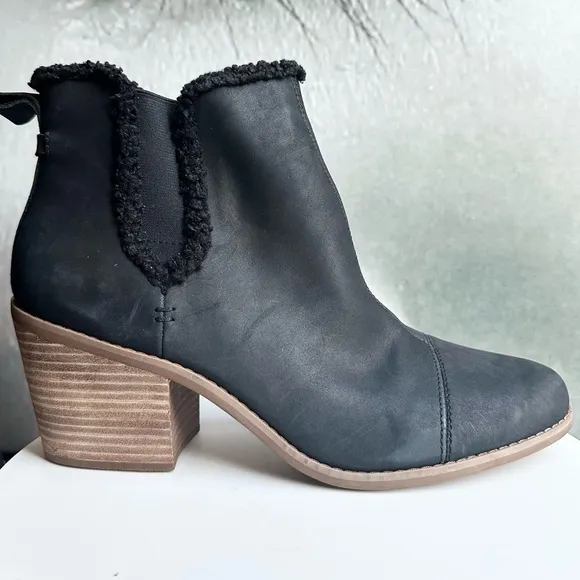 🌸TOMS🌸 Black Everly Chelsea Boots Size: 12