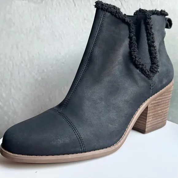 🌸TOMS🌸 Black Everly Chelsea Boots Size: 12