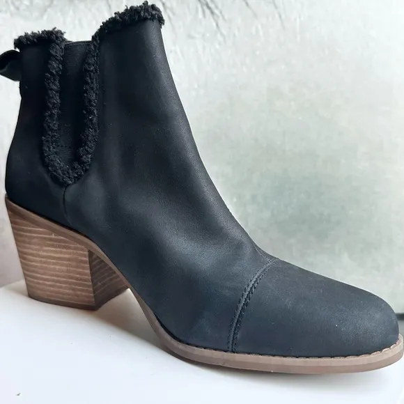 🌸TOMS🌸 Black Everly Chelsea Boots Size: 12