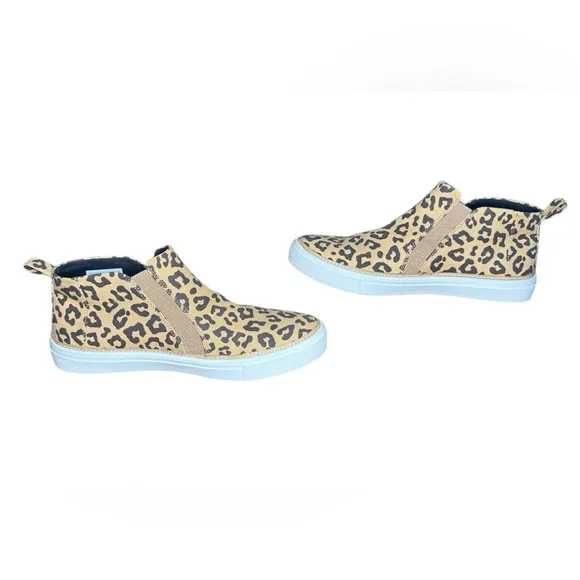 Tom’s Bryce Leopard Print Slip-on Sneakers Women’s Size 9