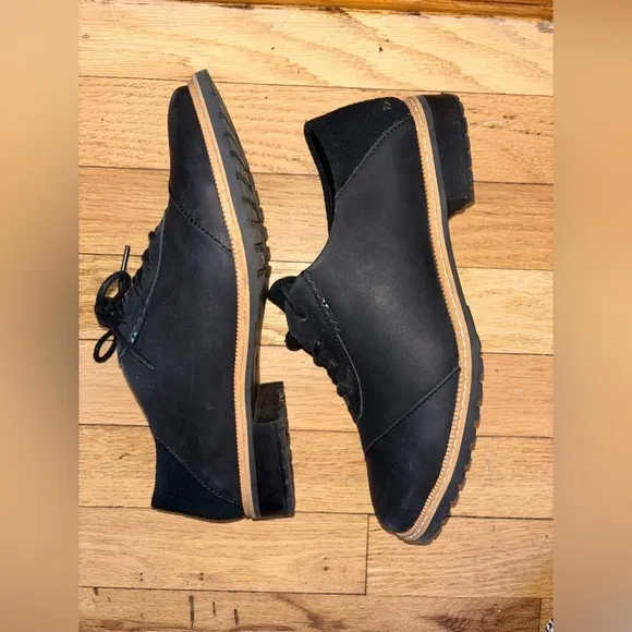 TOMS Women’s 7.5 Ainsley Black Leather and Suede Oxford Flats like NEW