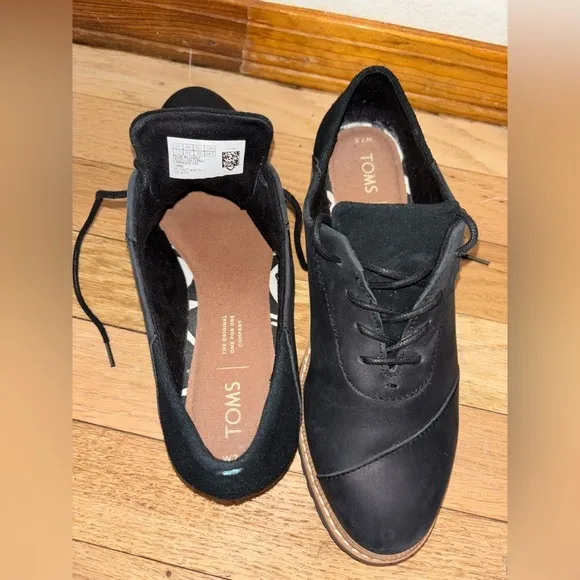 TOMS Women’s 7.5 Ainsley Black Leather and Suede Oxford Flats like NEW