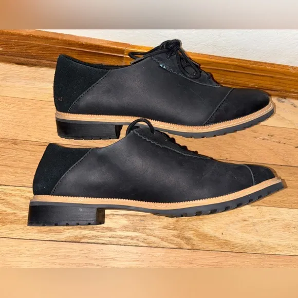 TOMS Women’s 7.5 Ainsley Black Leather and Suede Oxford Flats like NEW