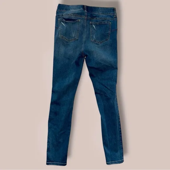 TORRID NWOT Premium Bombshell High-Rise Destructed Winchester Eco Wash Jeans 10
