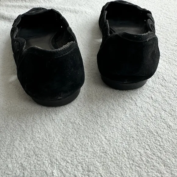 Tory Burch‎ &quot;Leyla&quot; Pointed Toe Flats size 8 suede slip on shoes