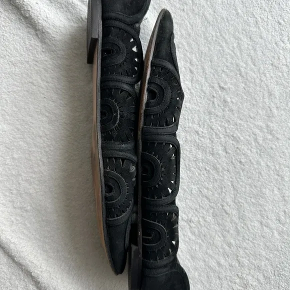 Tory Burch‎ &quot;Leyla&quot; Pointed Toe Flats size 8 suede slip on shoes