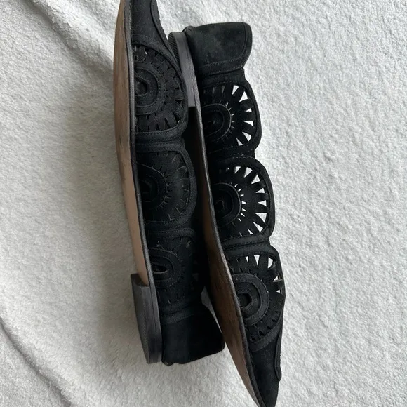 Tory Burch‎ &quot;Leyla&quot; Pointed Toe Flats size 8 suede slip on shoes