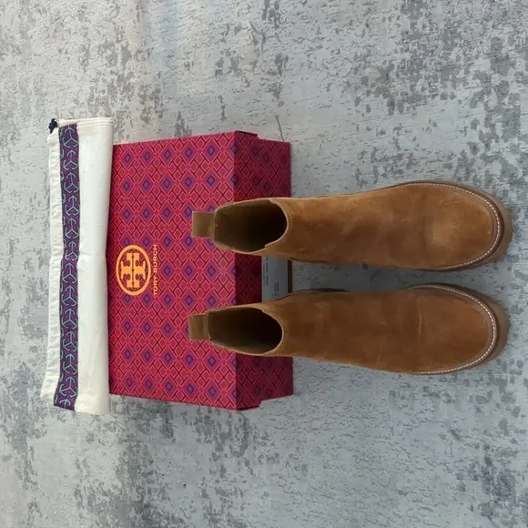 Tory Burch Chelsea Boots