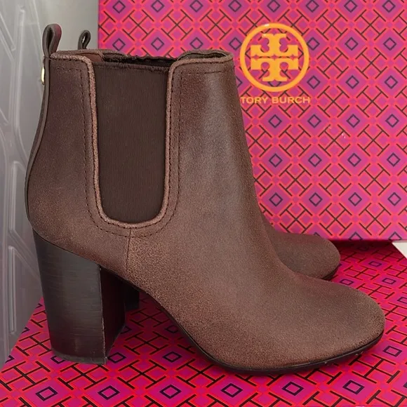 TORY BURCH Margaux Distressed Leather Ankle Boots Brown  Elastic panels SZ 5.5