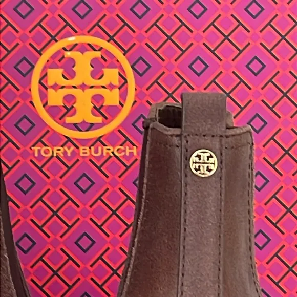 TORY BURCH Margaux Distressed Leather Ankle Boots Brown  Elastic panels SZ 5.5