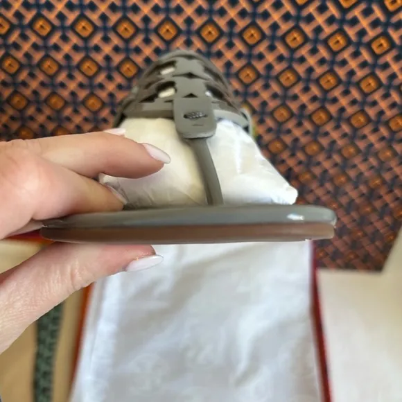 Tory Burch Miller Patent Leather Sandal Size 7 Malta Gray
