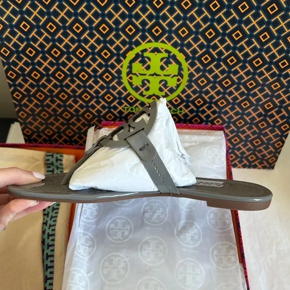 Tory Burch Miller Patent Leather Sandal Size 7 Malta Gray