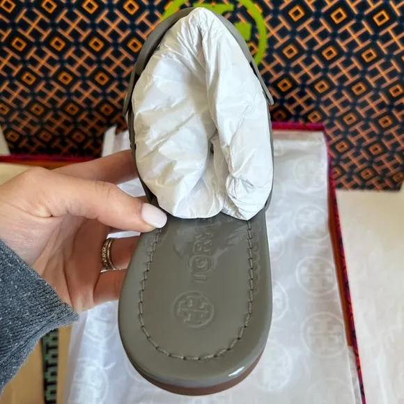 Tory Burch Miller Patent Leather Sandal Size 7 Malta Gray
