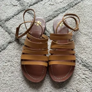 Tory Burch Patos Flat Strappy Sandals Slides Ankle Strap Shoes Tan Leather 7.5