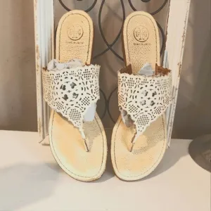 Tory Burch Roselle Perforated Thatched Thong Sandals 9