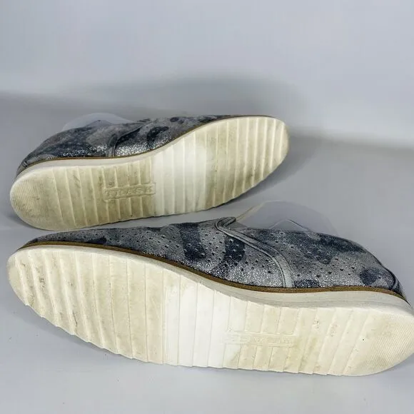 Trask Andi Perforated Metallic Suede Loafer Flats in Pewter Camo Size 8 Comfort