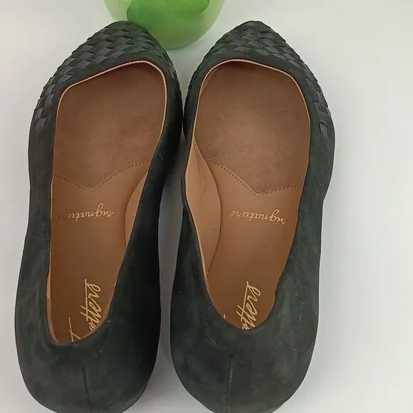 Trotters Estee Women's black suede/ leather woven point toe flats 9W