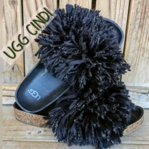 UGG &quot;Cindi&quot; Black Pom Slides Brand New, Size 6