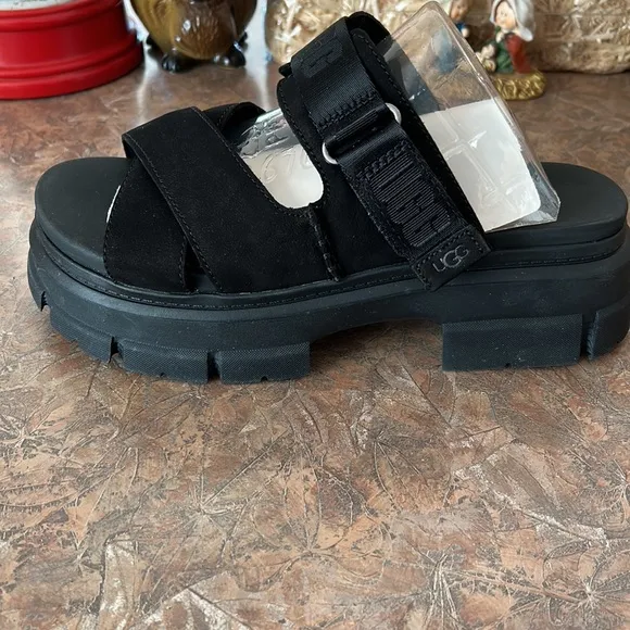UGG Ashton Slides