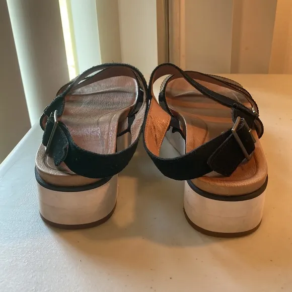UGG Australia Women's Braelynn Sandals 1099808 Leather Patent Suede Black Powder