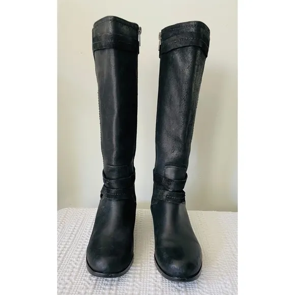 UGG Black Darcie Side Zipper Boots Size 6