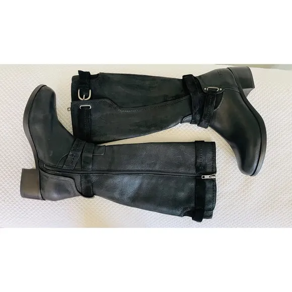 UGG Black Darcie Side Zipper Boots Size 6