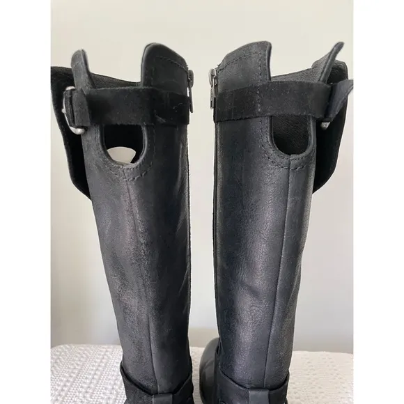 UGG Black Darcie Side Zipper Boots Size 6