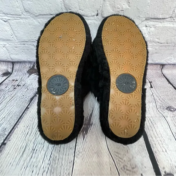 Ugg Black Slides Loafer Sandals Slippers 9