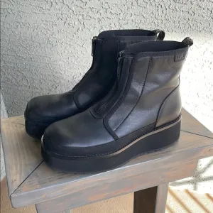 UGG Cityfunc Zip Boots