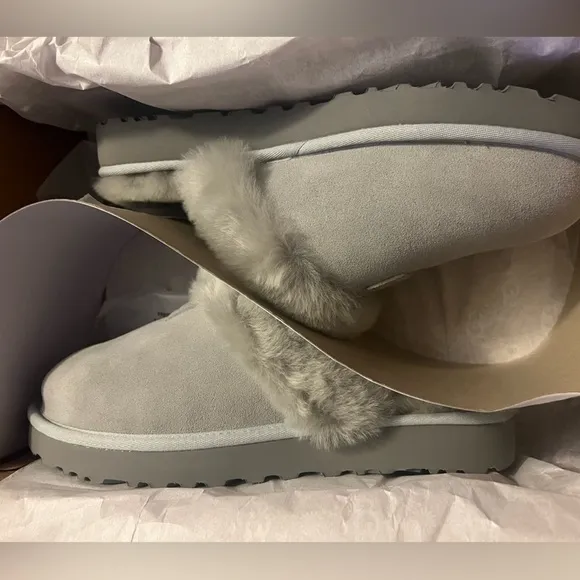 🆕UGG Cozy Genuine Shearling Slide Shoes Slippers Light Grey NIB