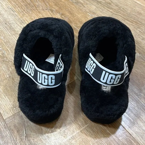 UGG Fluff Yeah Black Slippers Women's 10 Slides New Without Box Ankle Strap Logo