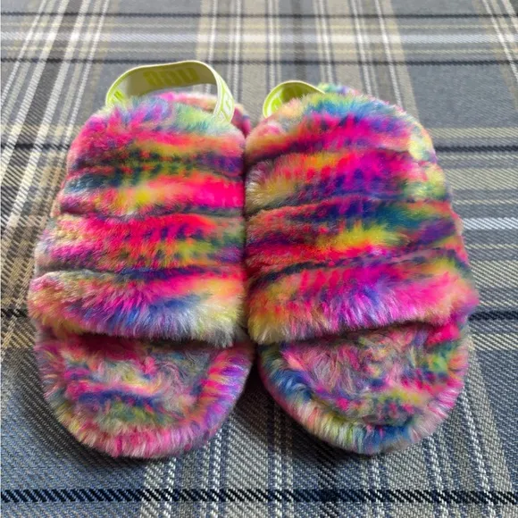 UGG Fluff Yeah Pixelate Kids Size 13