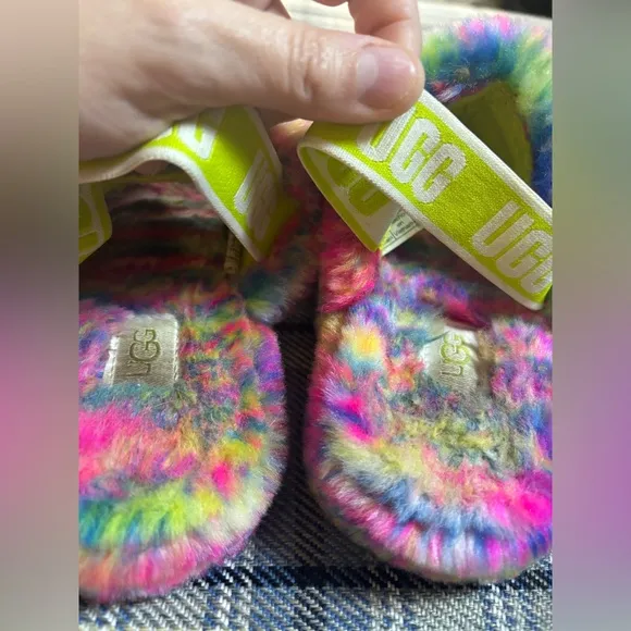 UGG Fluff Yeah Pixelate Kids Size 13