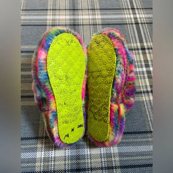 UGG Fluff Yeah Pixelate Kids Size 13