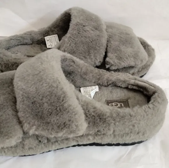 UGG fluff yeah that  slides size 8