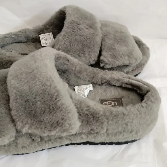 UGG fluff yeah that  slides size 8